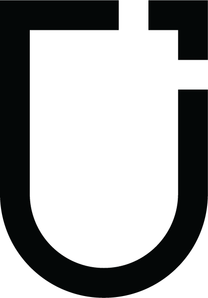 Eine kühne, schwarze geometrische Form, die einem unvollständigen Großbuchstaben U mit einer rechteckigen Aussparung oben rechts ähnelt, vor einem hellgrauen Hintergrund - ein modernes, von Hansefit Lübeck inspiriertes Design.